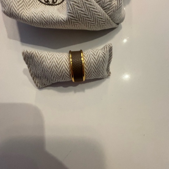 Hermes Olympe Ring, Small model color Etoupe size medium - Picture 11 of 14